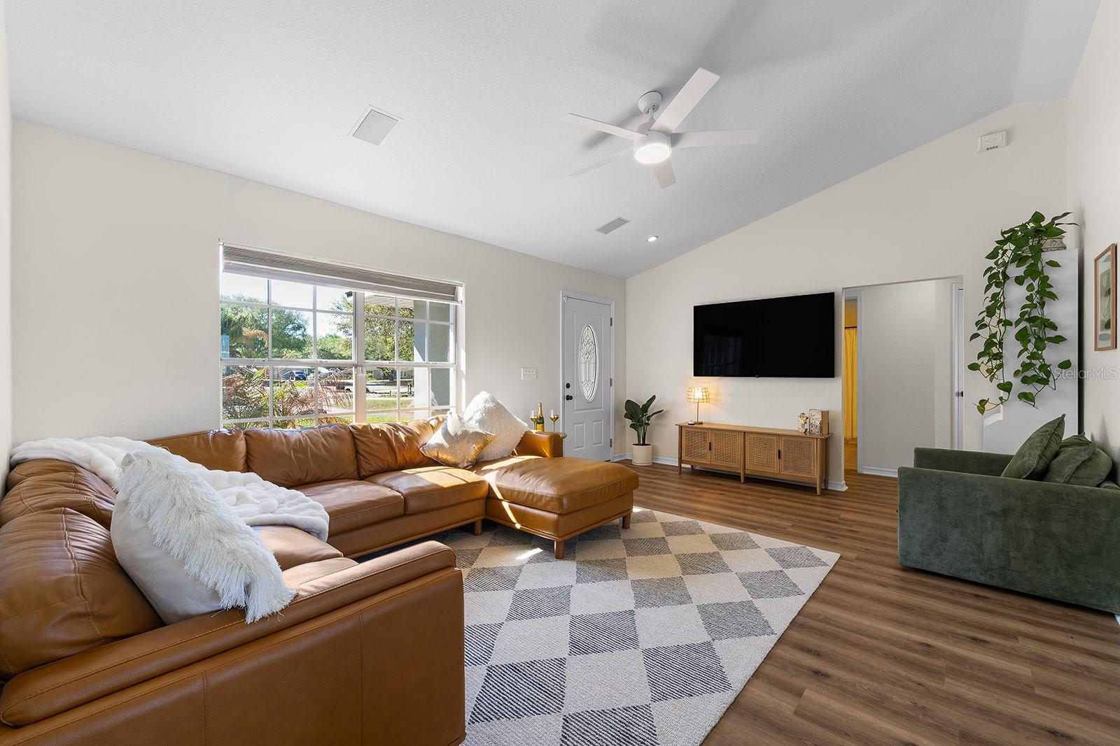 Image 11 of 85 For 9914 Janette Lane