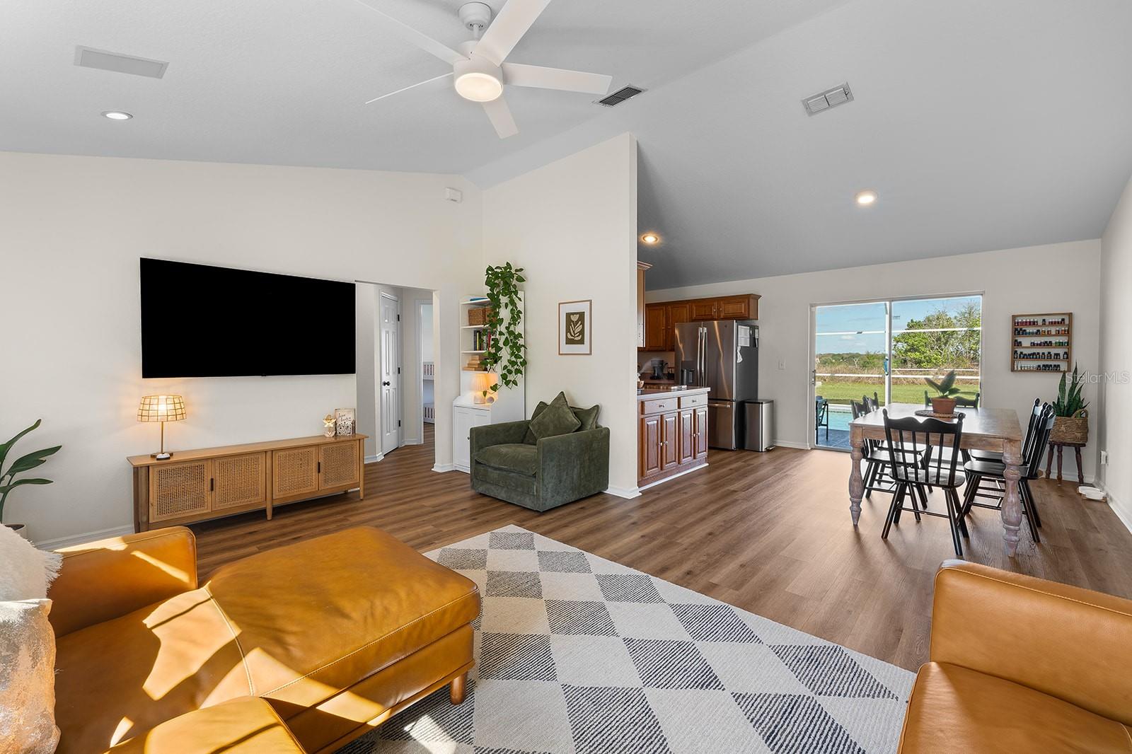 Image 12 of 85 For 9914 Janette Lane