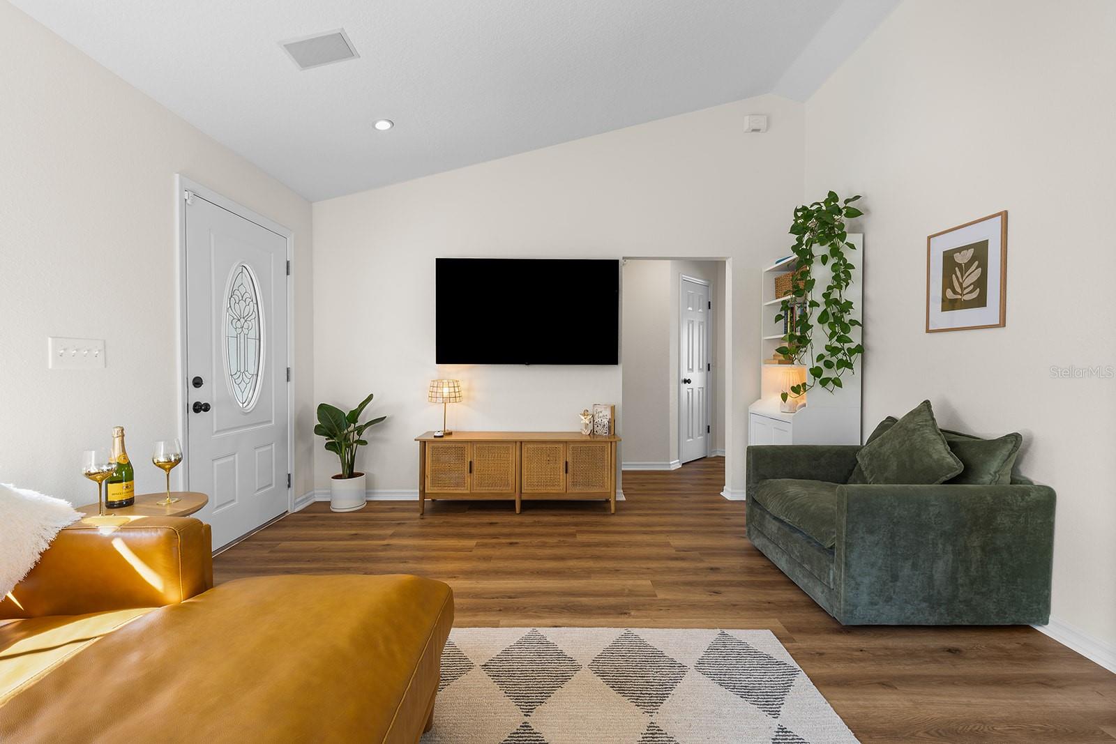 Image 13 of 85 For 9914 Janette Lane