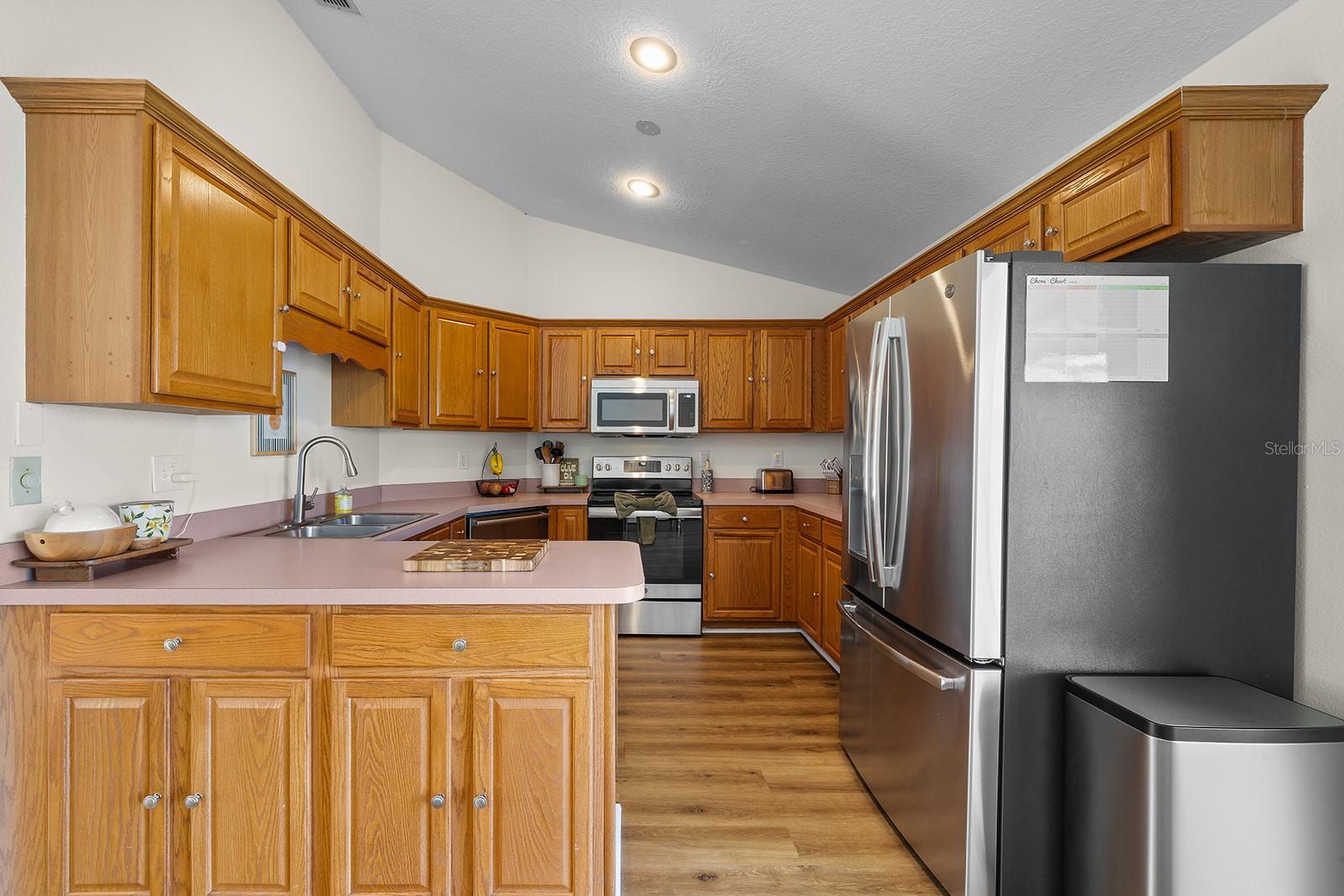 Image 20 of 85 For 9914 Janette Lane