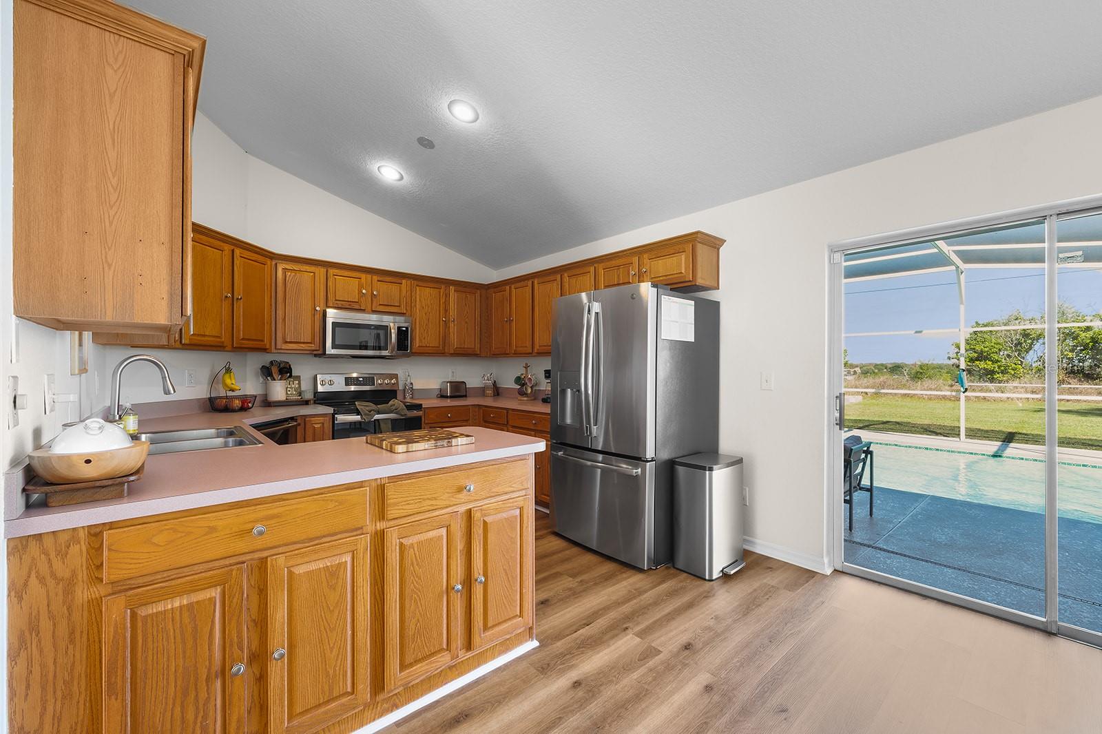 Image 21 of 85 For 9914 Janette Lane