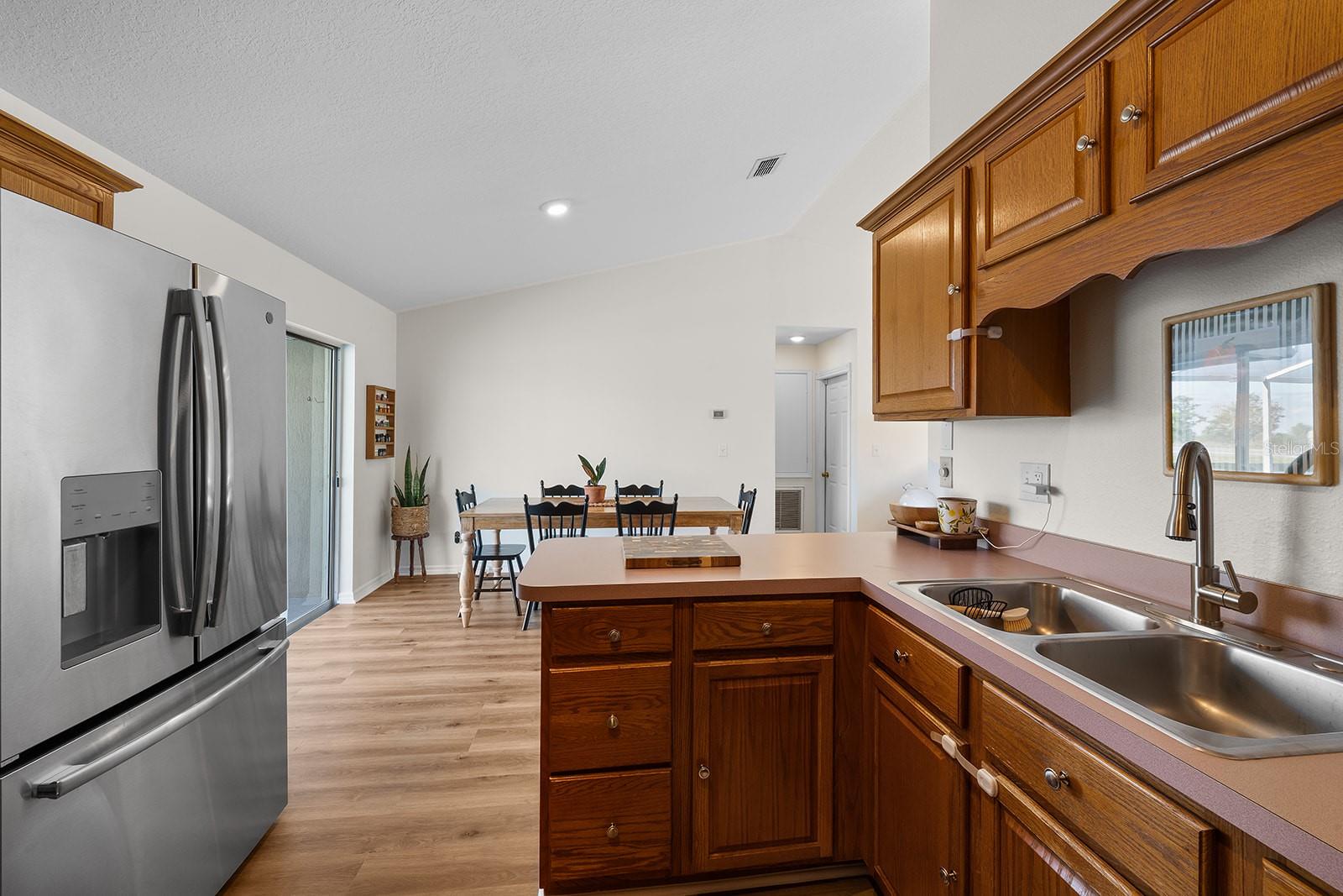 Image 26 of 85 For 9914 Janette Lane