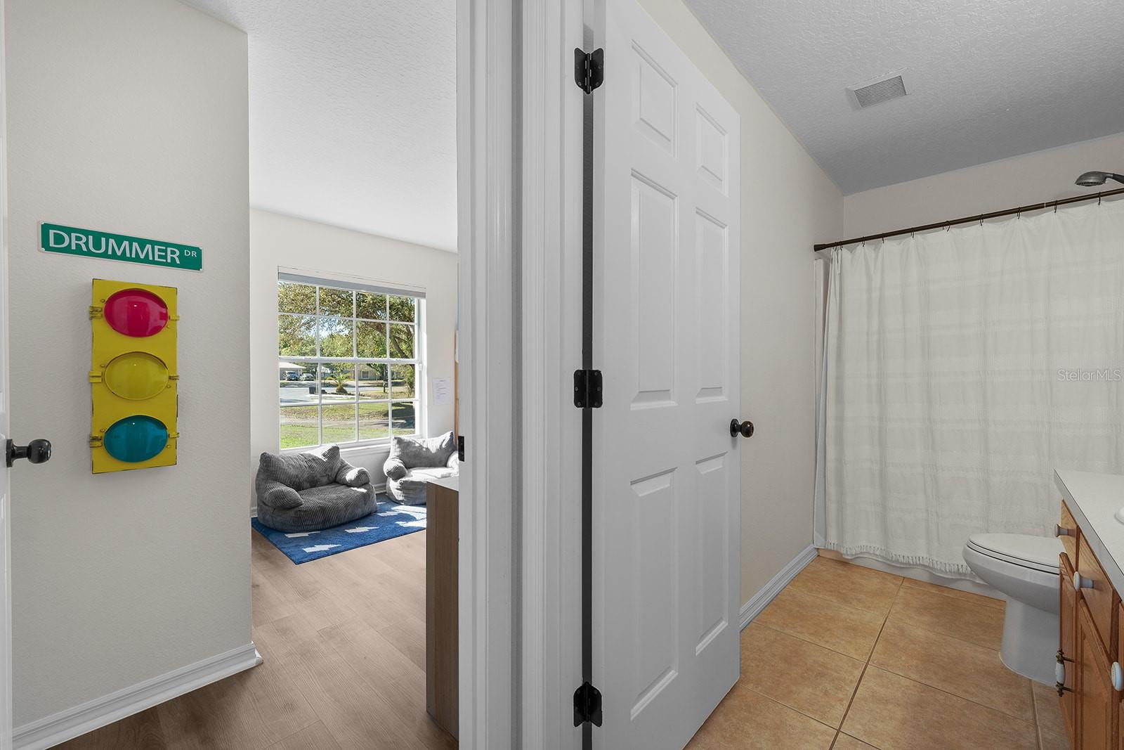 Image 27 of 85 For 9914 Janette Lane