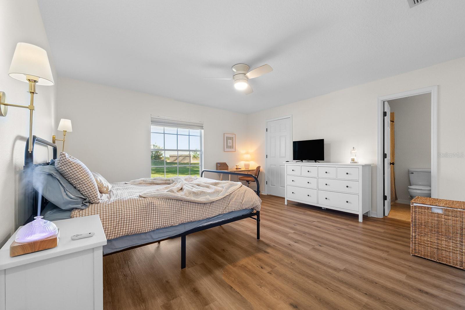 Image 29 of 85 For 9914 Janette Lane