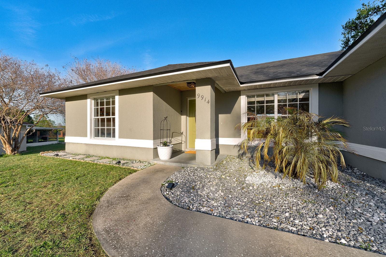 Image 4 of 85 For 9914 Janette Lane