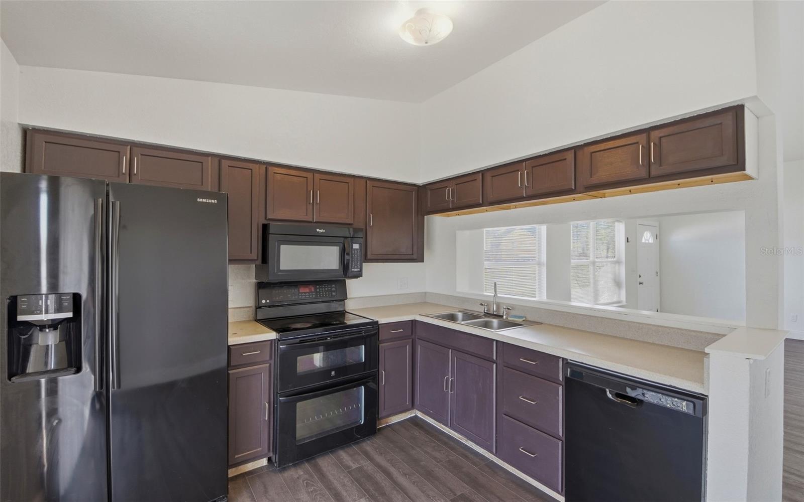 Image 10 of 30 For 2132 Avon Boulevard