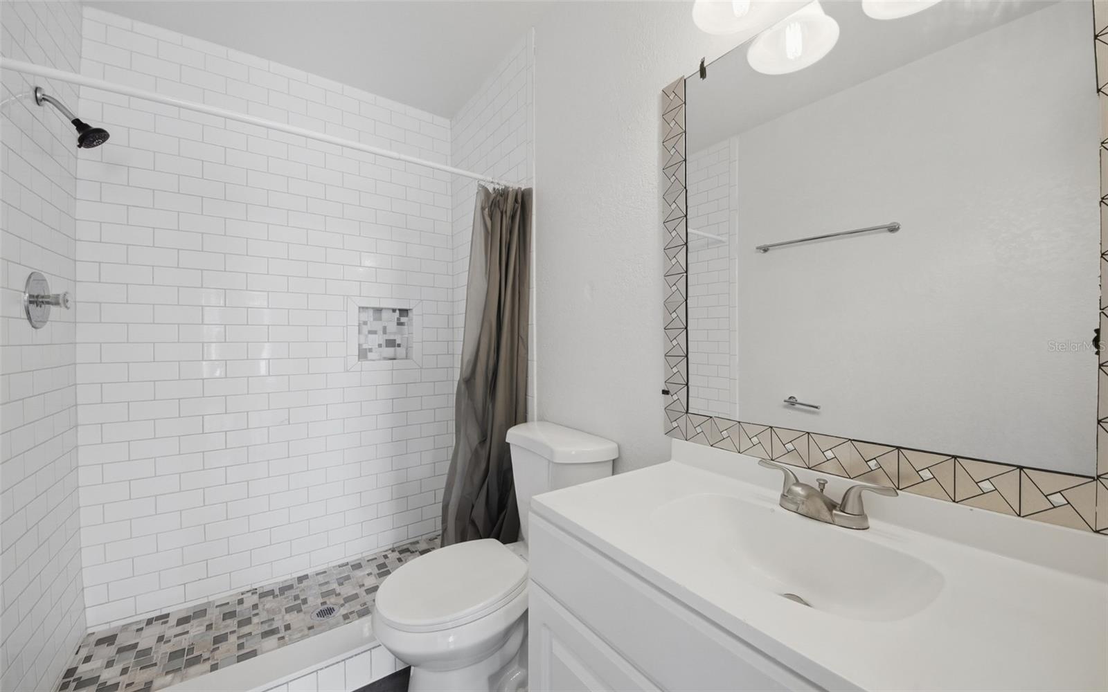 Image 18 of 30 For 2132 Avon Boulevard