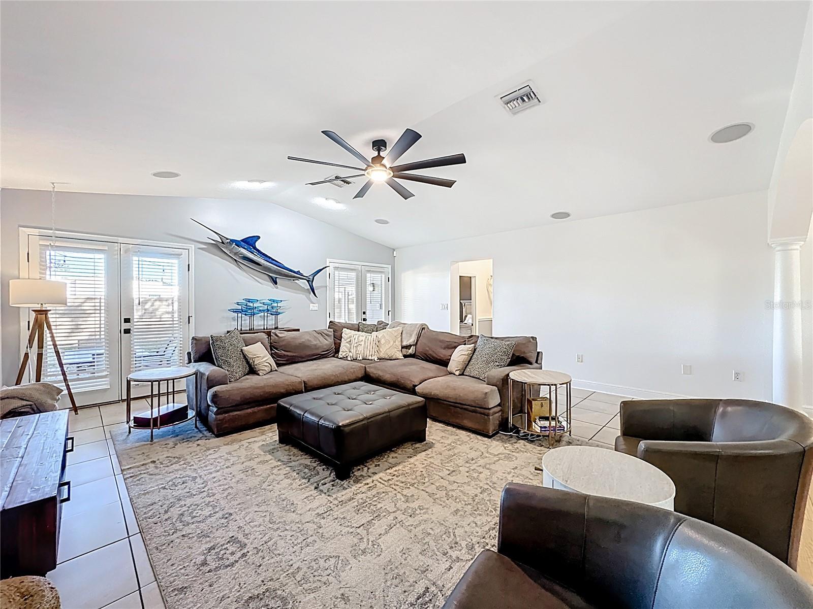 Image 14 of 58 For 3601 Neptune Drive