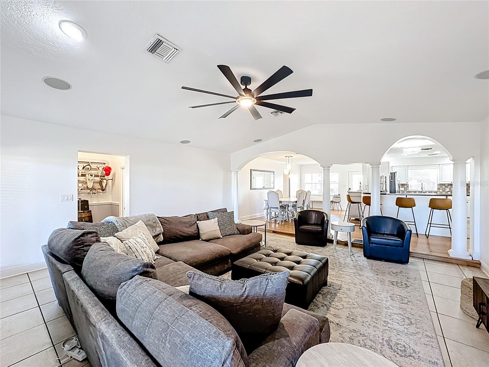 Image 15 of 58 For 3601 Neptune Drive