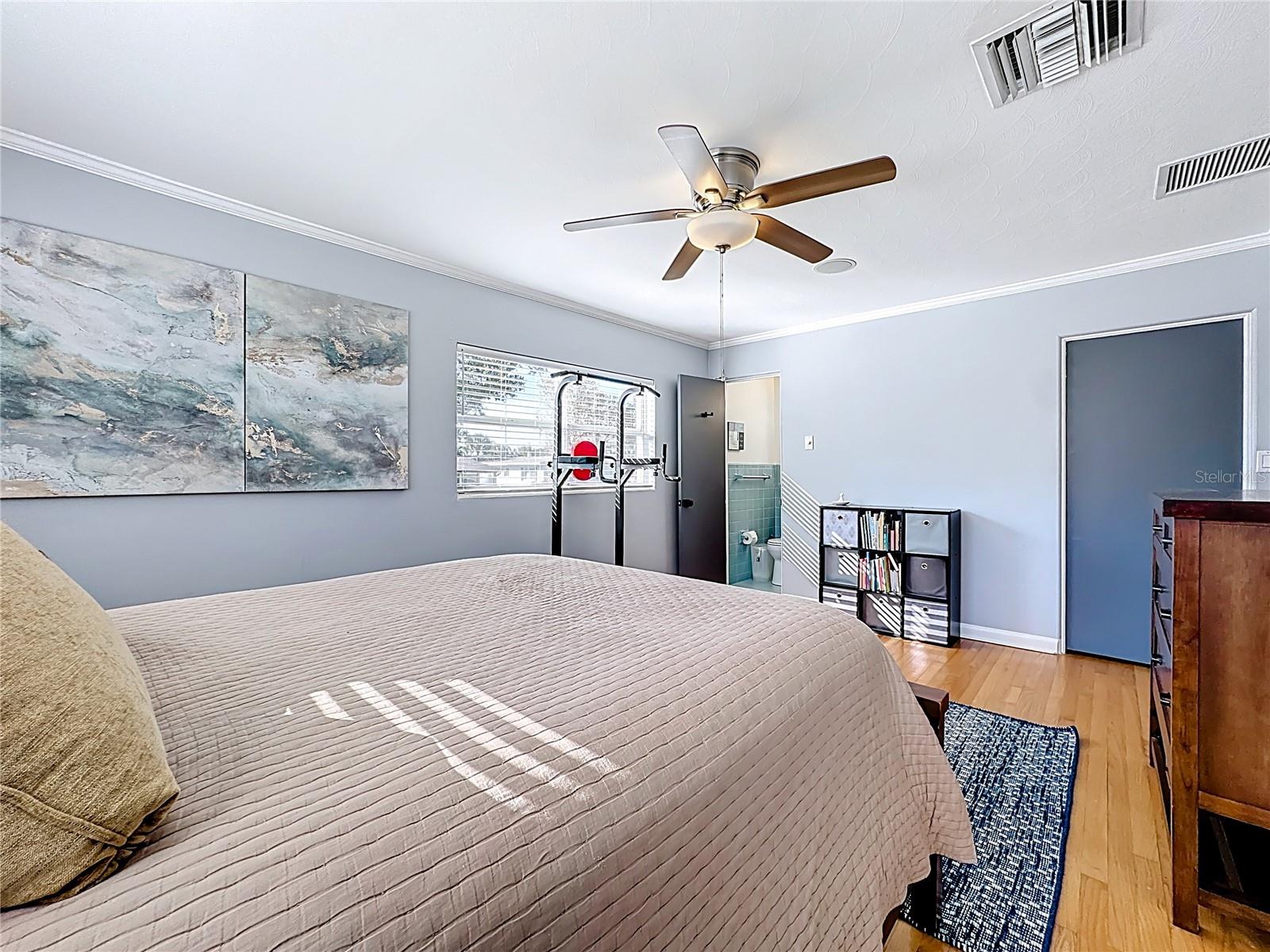 Image 25 of 58 For 3601 Neptune Drive