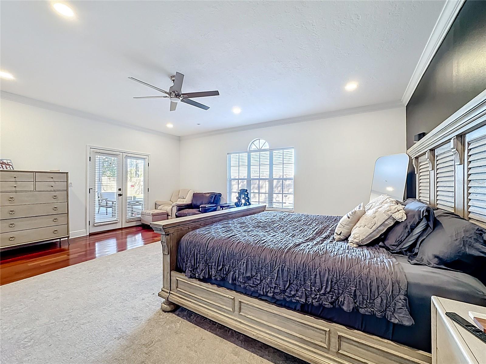 Image 31 of 58 For 3601 Neptune Drive