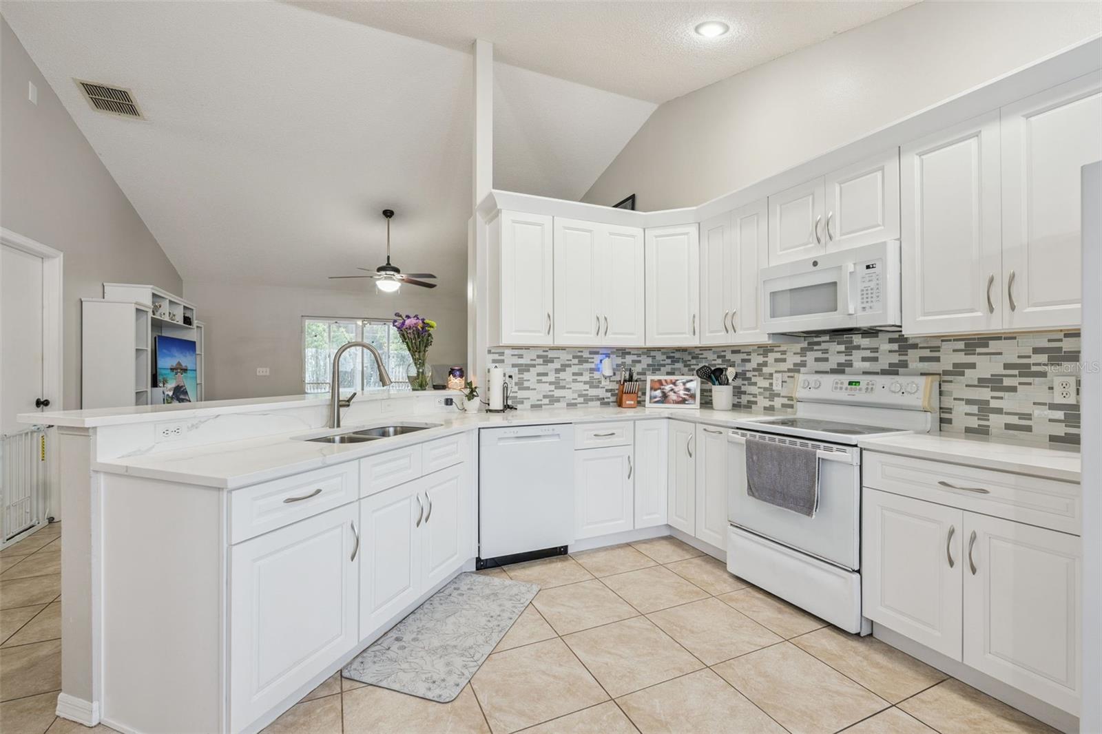 Image 13 of 29 For 190 Kelly Circle