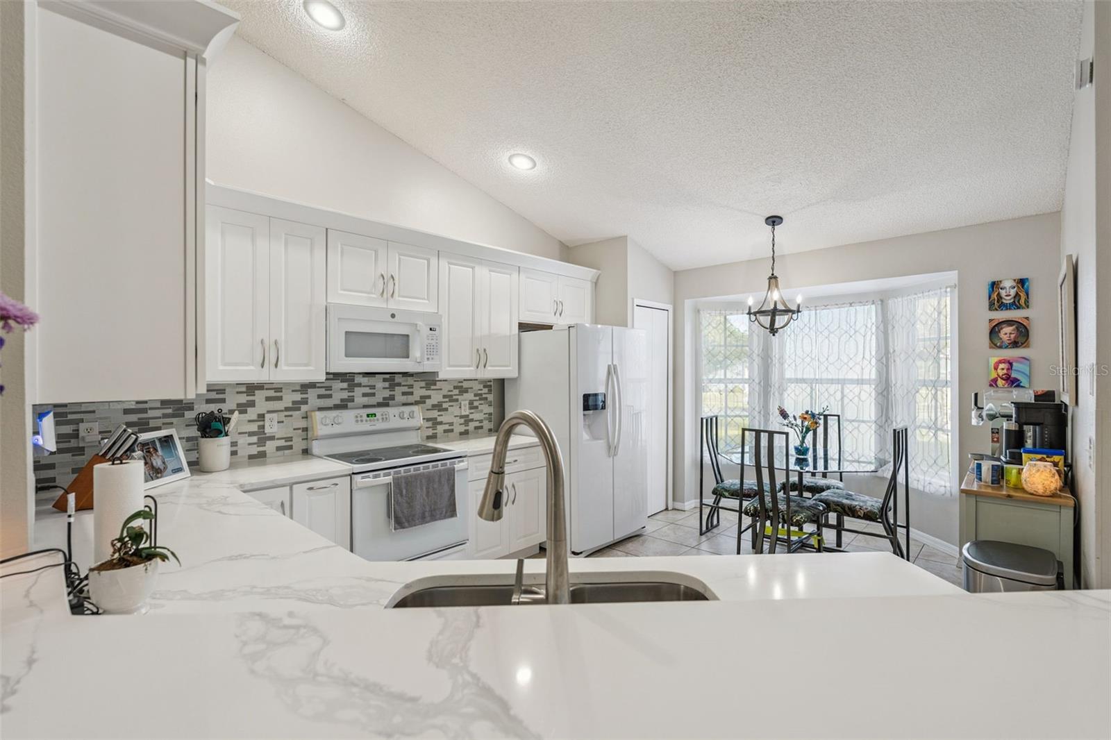 Image 17 of 29 For 190 Kelly Circle