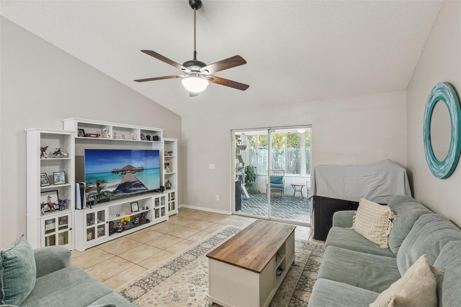 Image 6 of 29 For 190 Kelly Circle