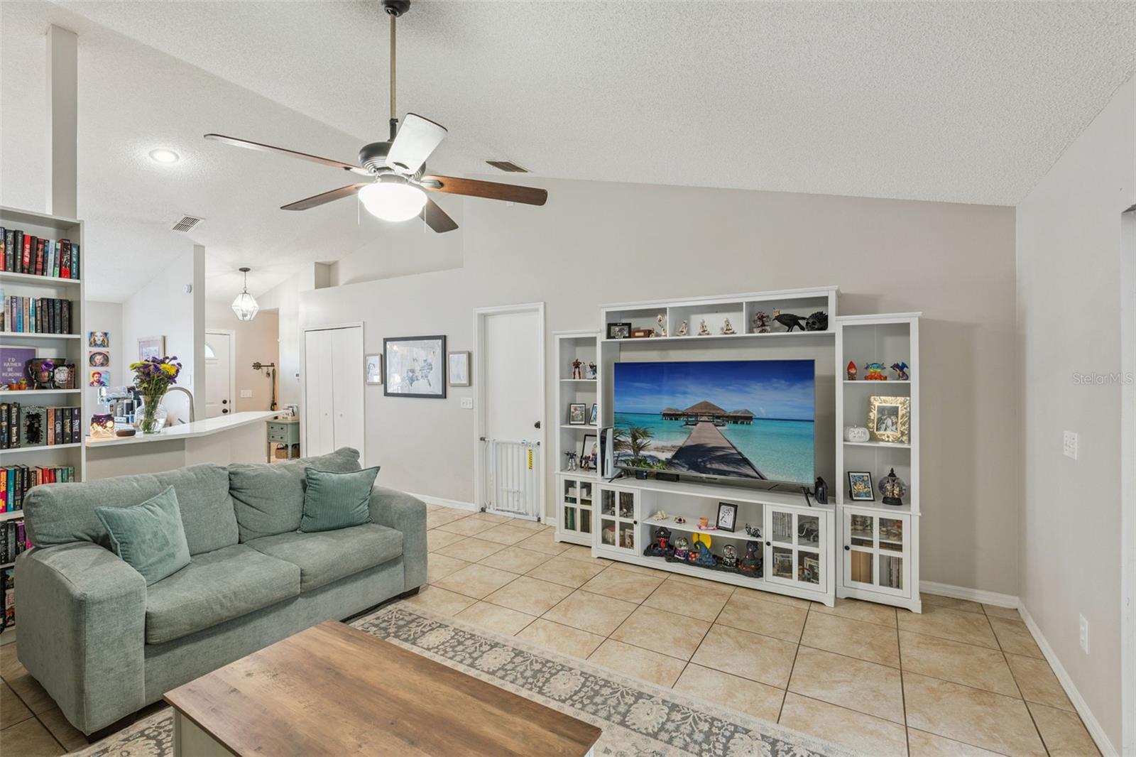 Image 7 of 29 For 190 Kelly Circle