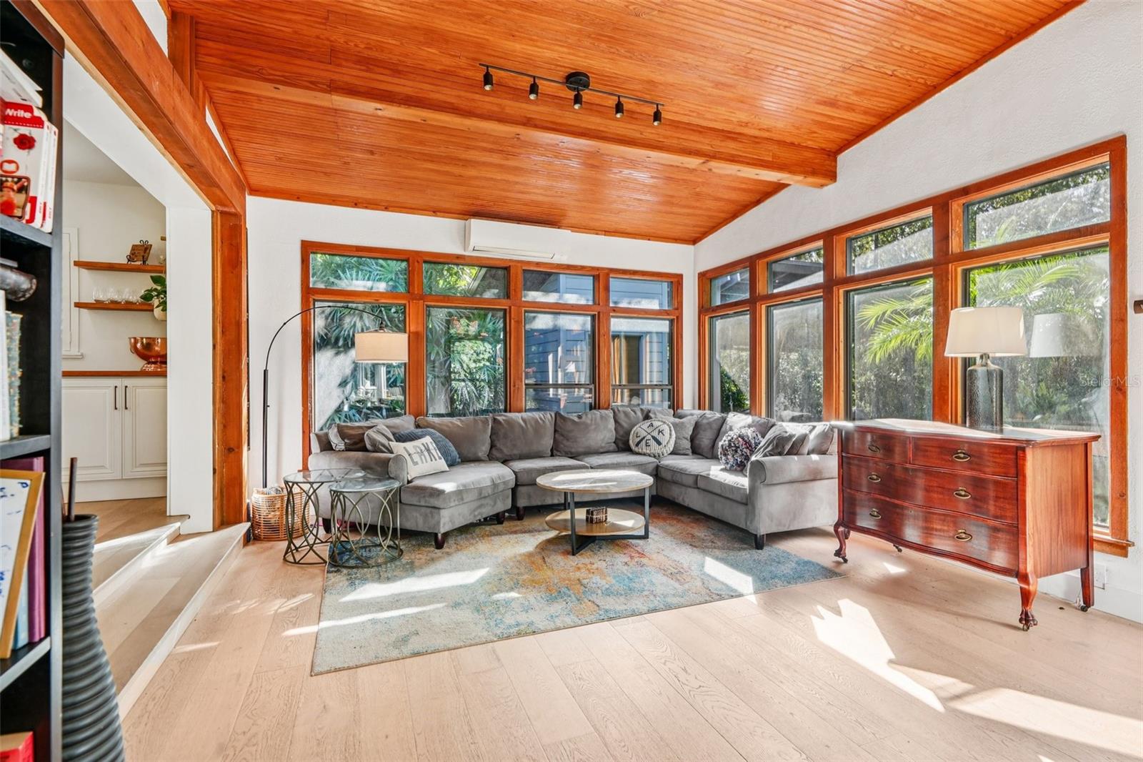 Image 10 of 61 For 1016 Howell Branch Road