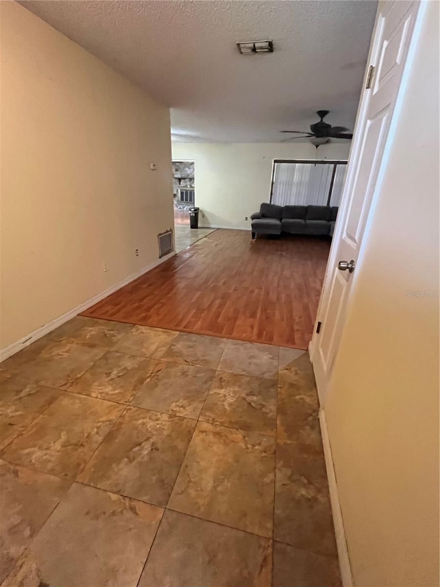 Image 17 of 31 For 3005 Wedge Court