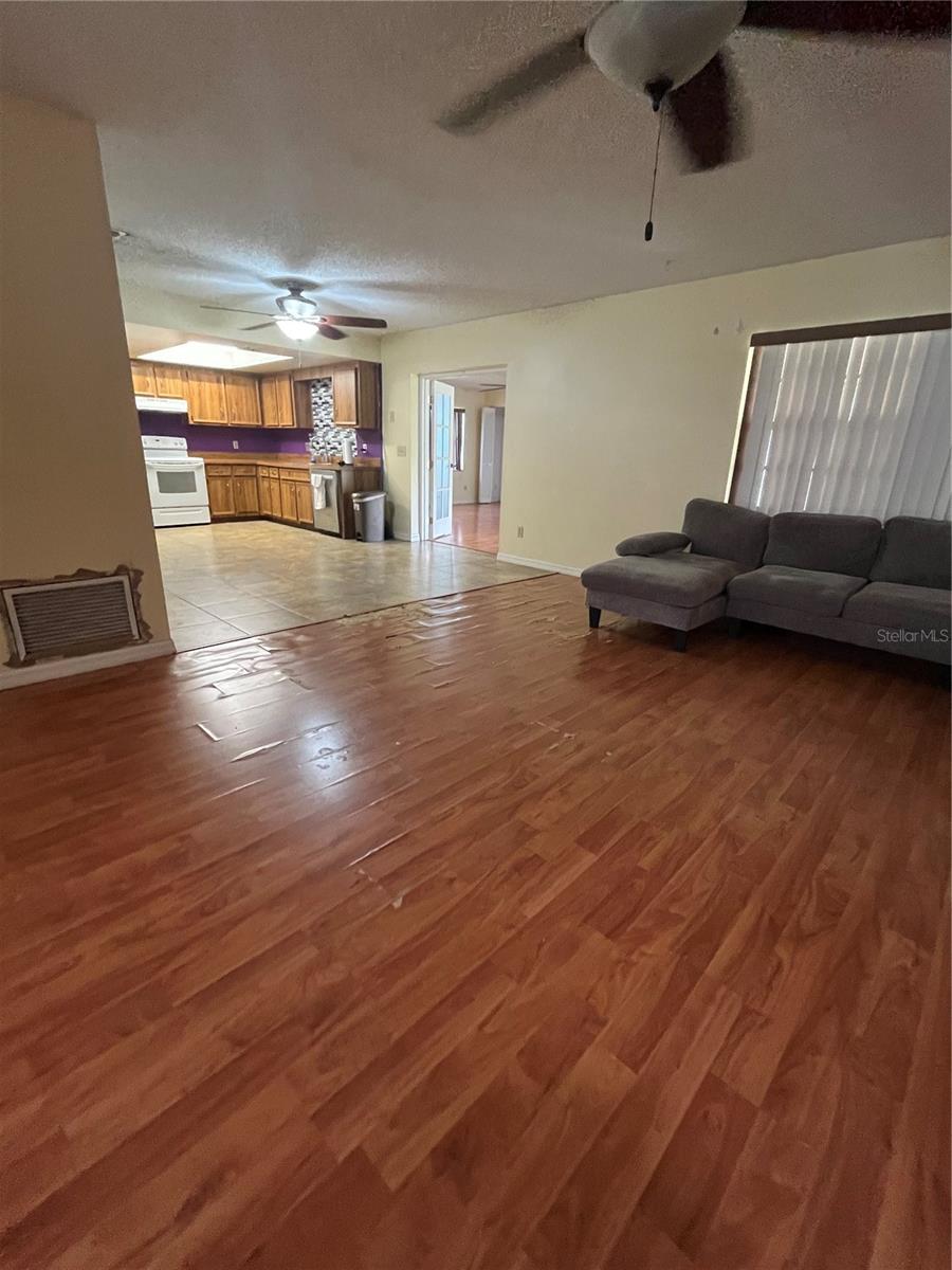 Image 18 of 31 For 3005 Wedge Court