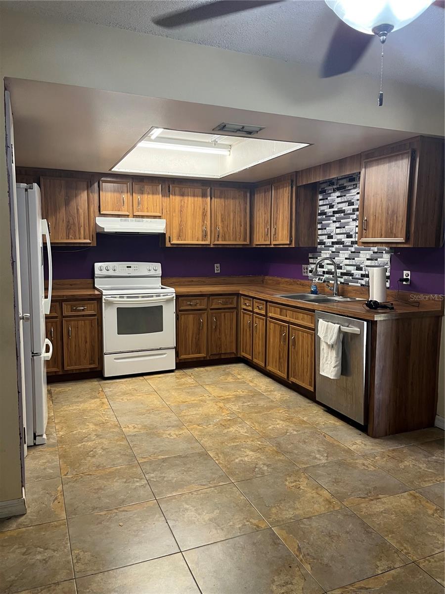 Image 8 of 31 For 3005 Wedge Court