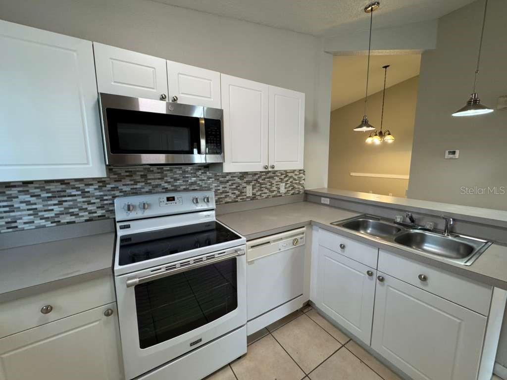 Image 10 of 23 For 2866 Club Cortile Circle B