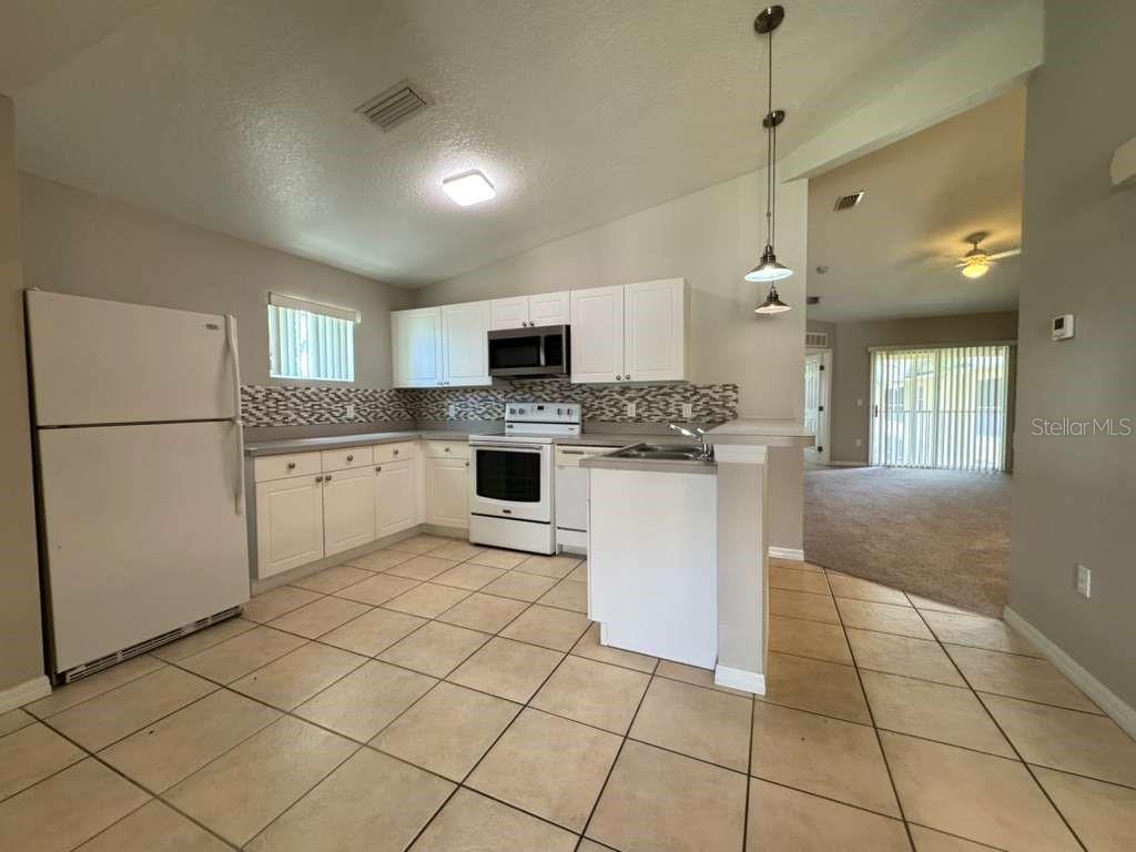 Image 8 of 23 For 2866 Club Cortile Circle B