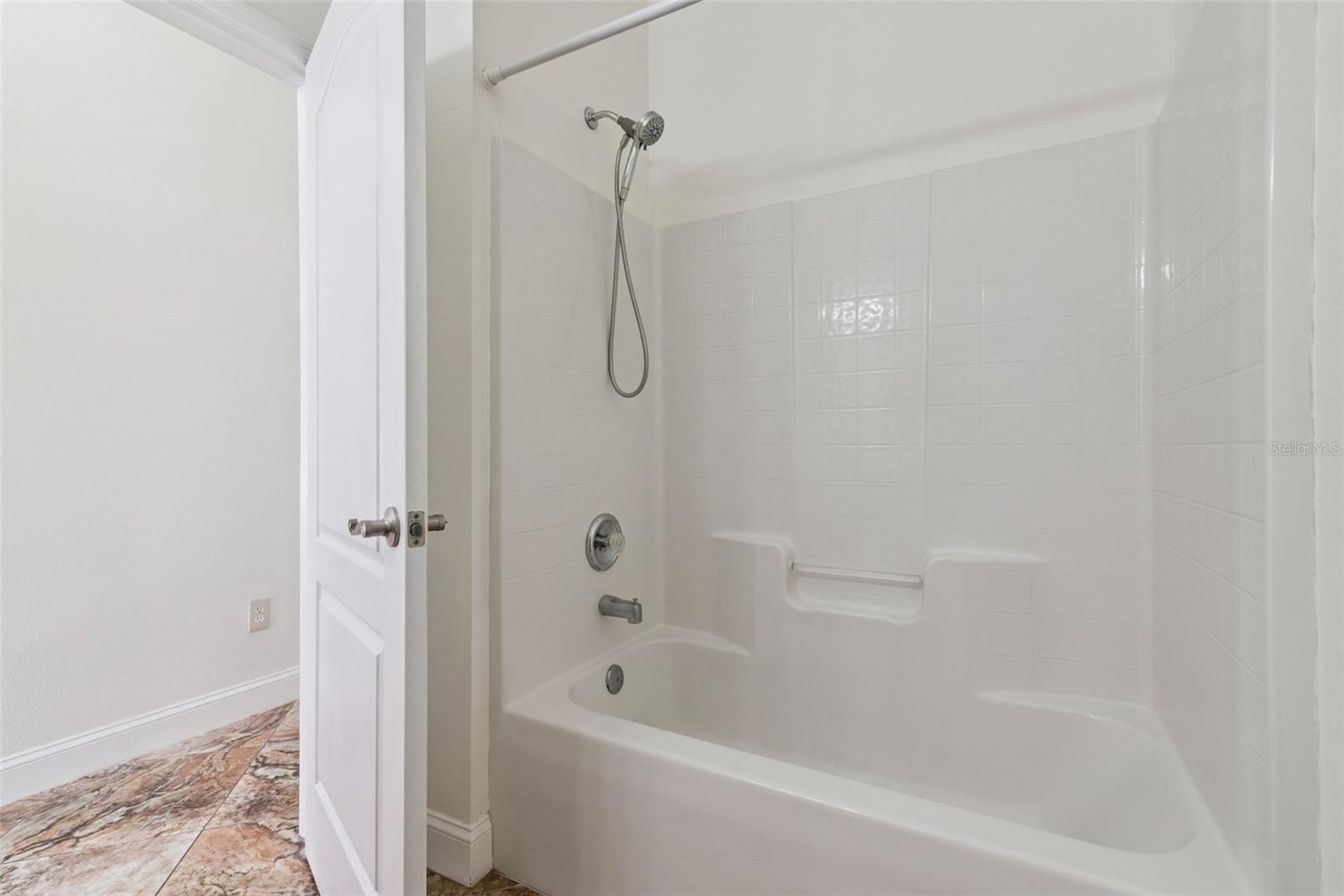 Image 19 of 32 For 4225 Waterside Pointe Circle