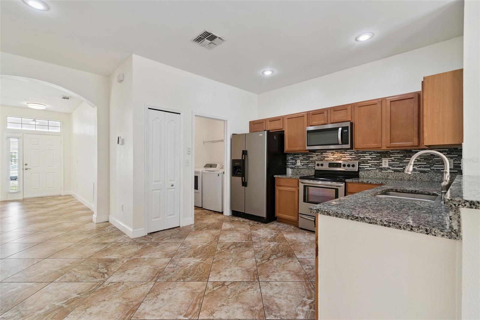 Image 7 of 32 For 4225 Waterside Pointe Circle