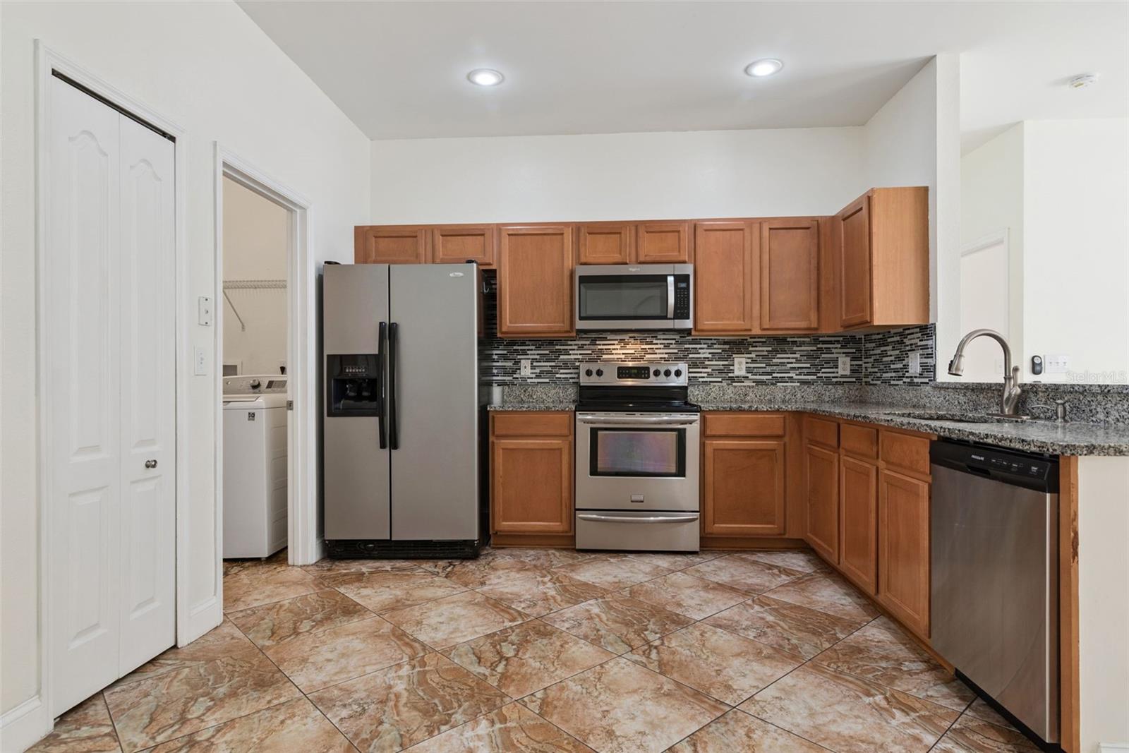 Image 8 of 32 For 4225 Waterside Pointe Circle