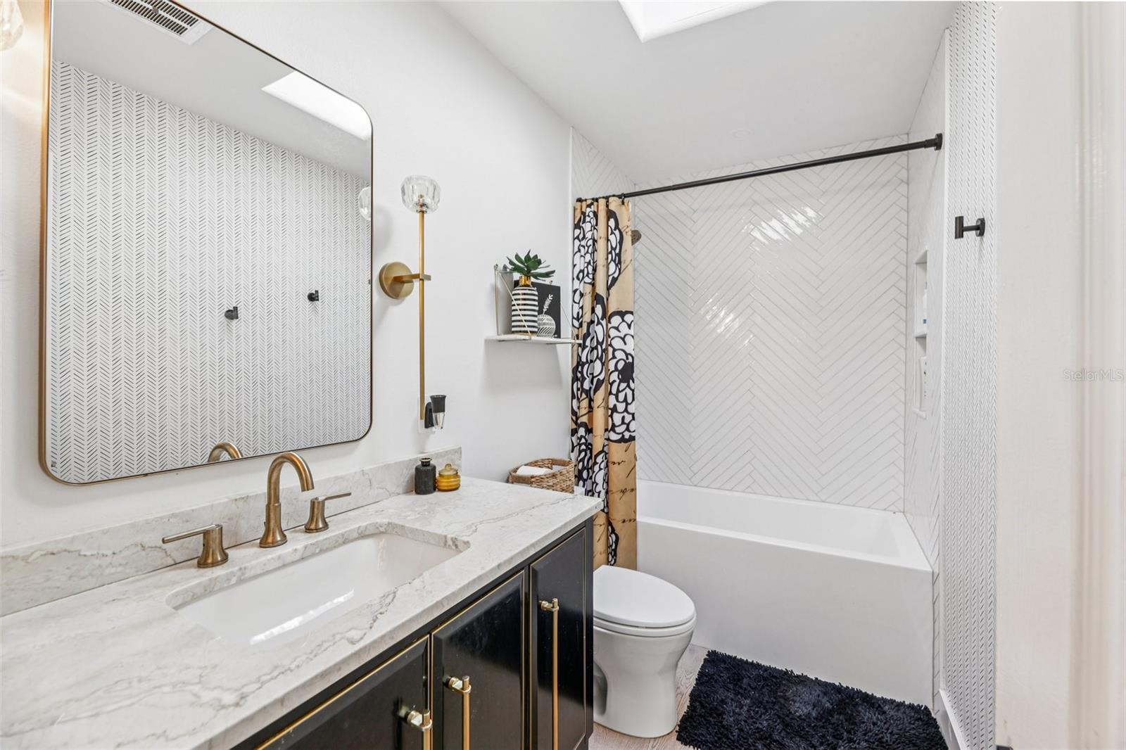 Image 28 of 61 For 1016 Howell Branch Road