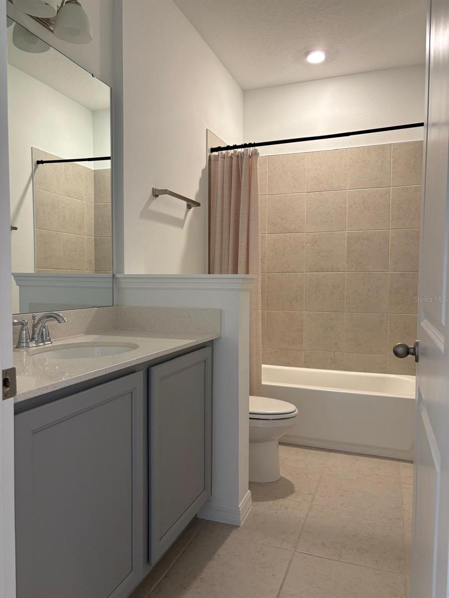 Image 11 of 17 For 3125 Voyager Avenue