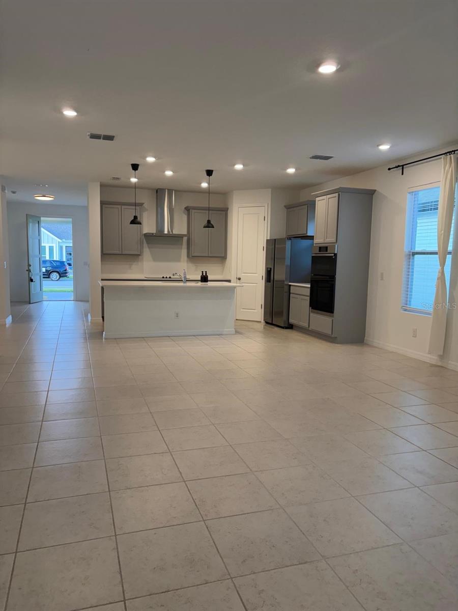 Image 2 of 17 For 3125 Voyager Avenue