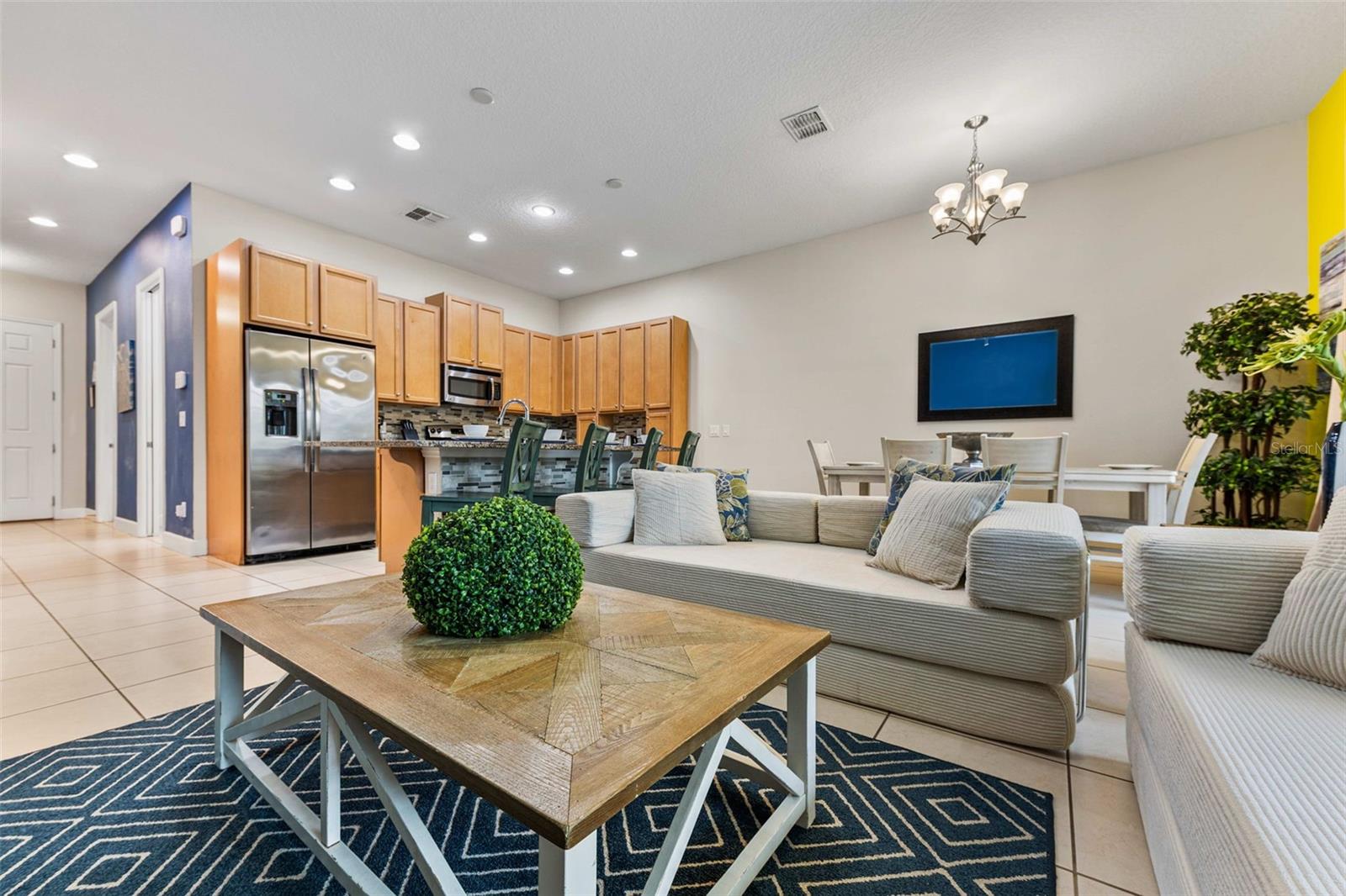 Image 19 of 34 For 462 Captiva Drive