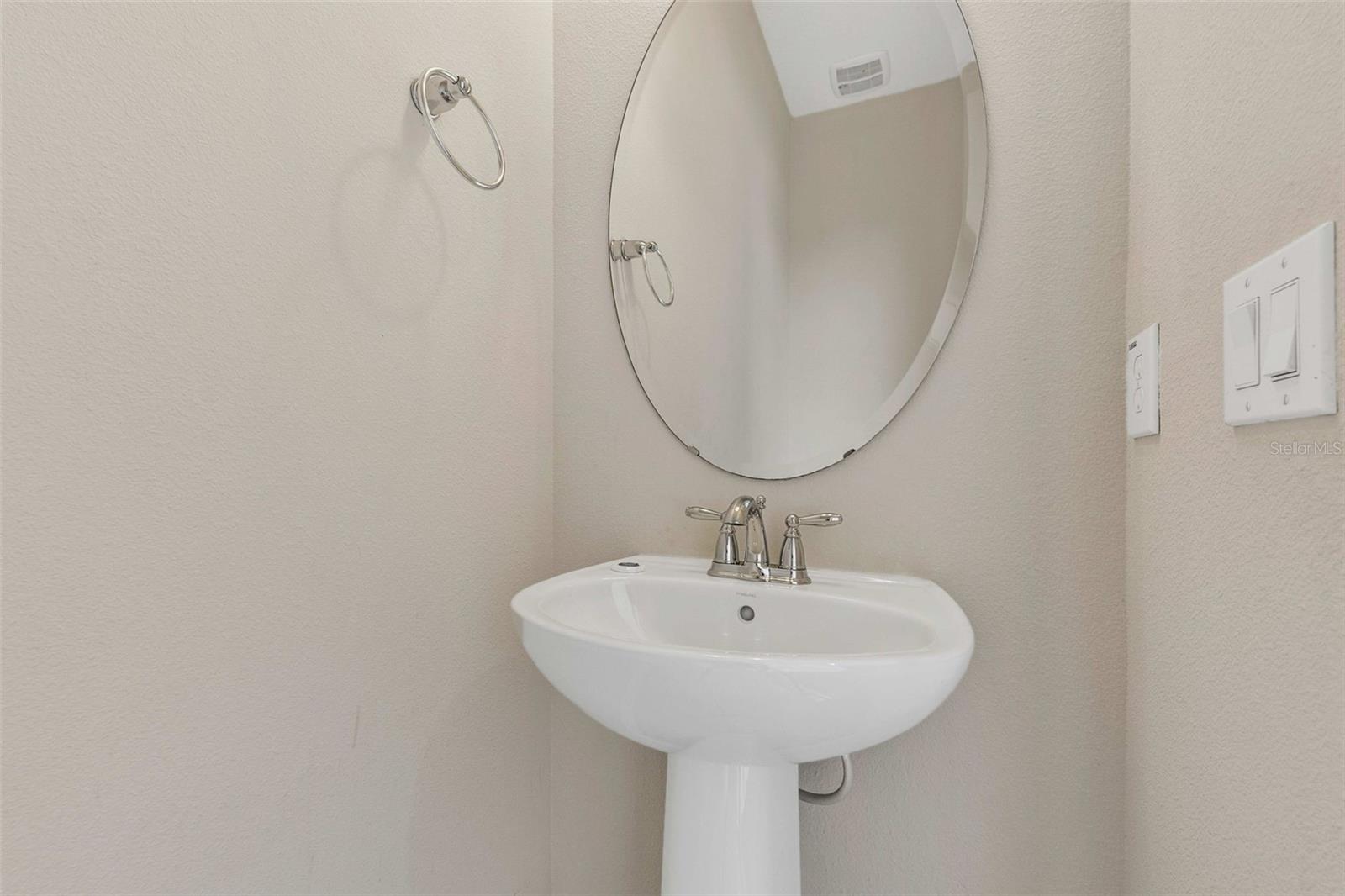 Image 25 of 34 For 462 Captiva Drive