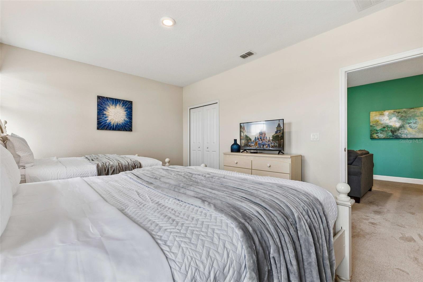 Image 29 of 34 For 462 Captiva Drive