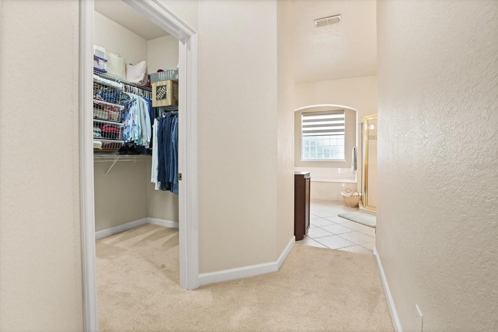 Image 23 of 47 For 1500 Ledgemont Lane