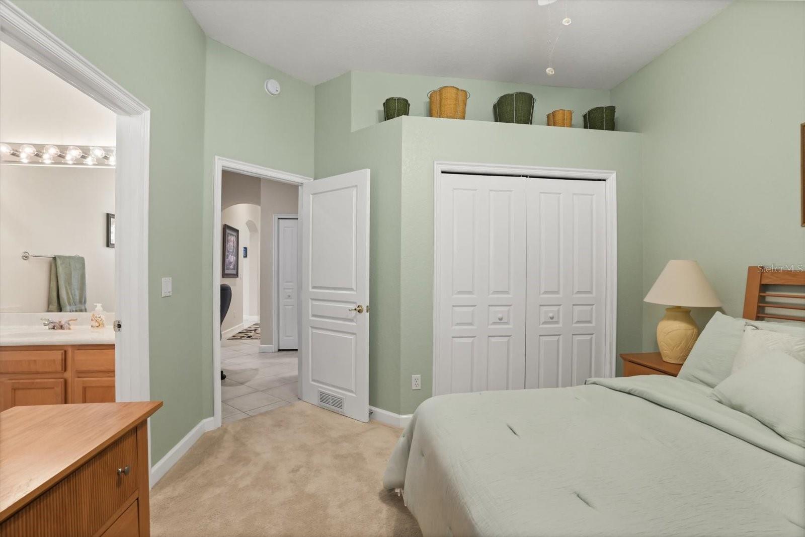 Image 27 of 47 For 1500 Ledgemont Lane