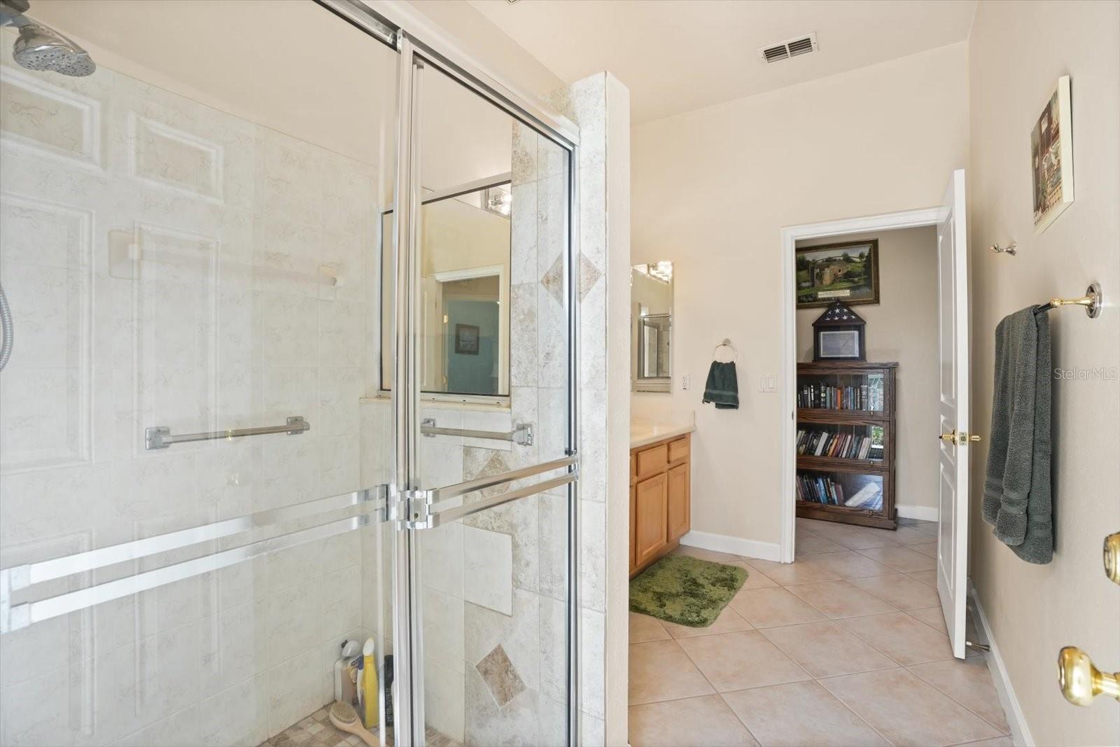 Image 31 of 47 For 1500 Ledgemont Lane