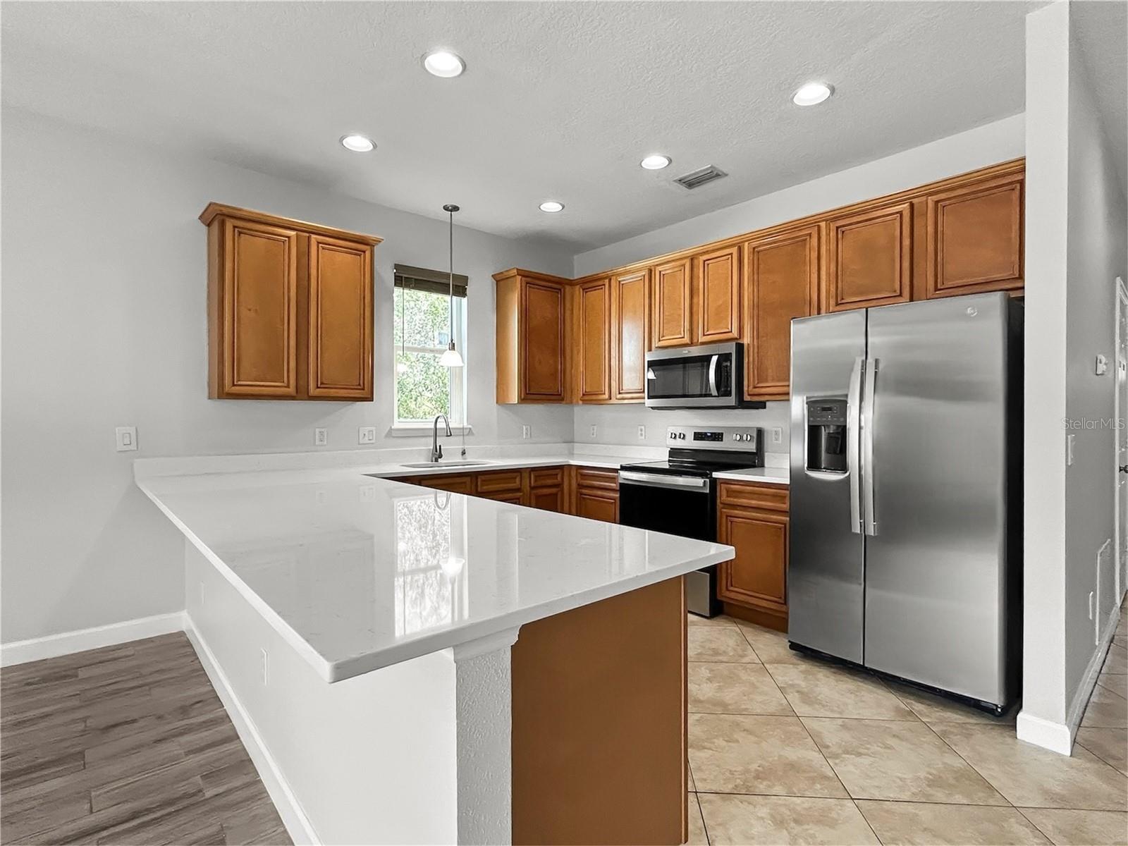 Image 7 of 24 For 1884 Peterson Place