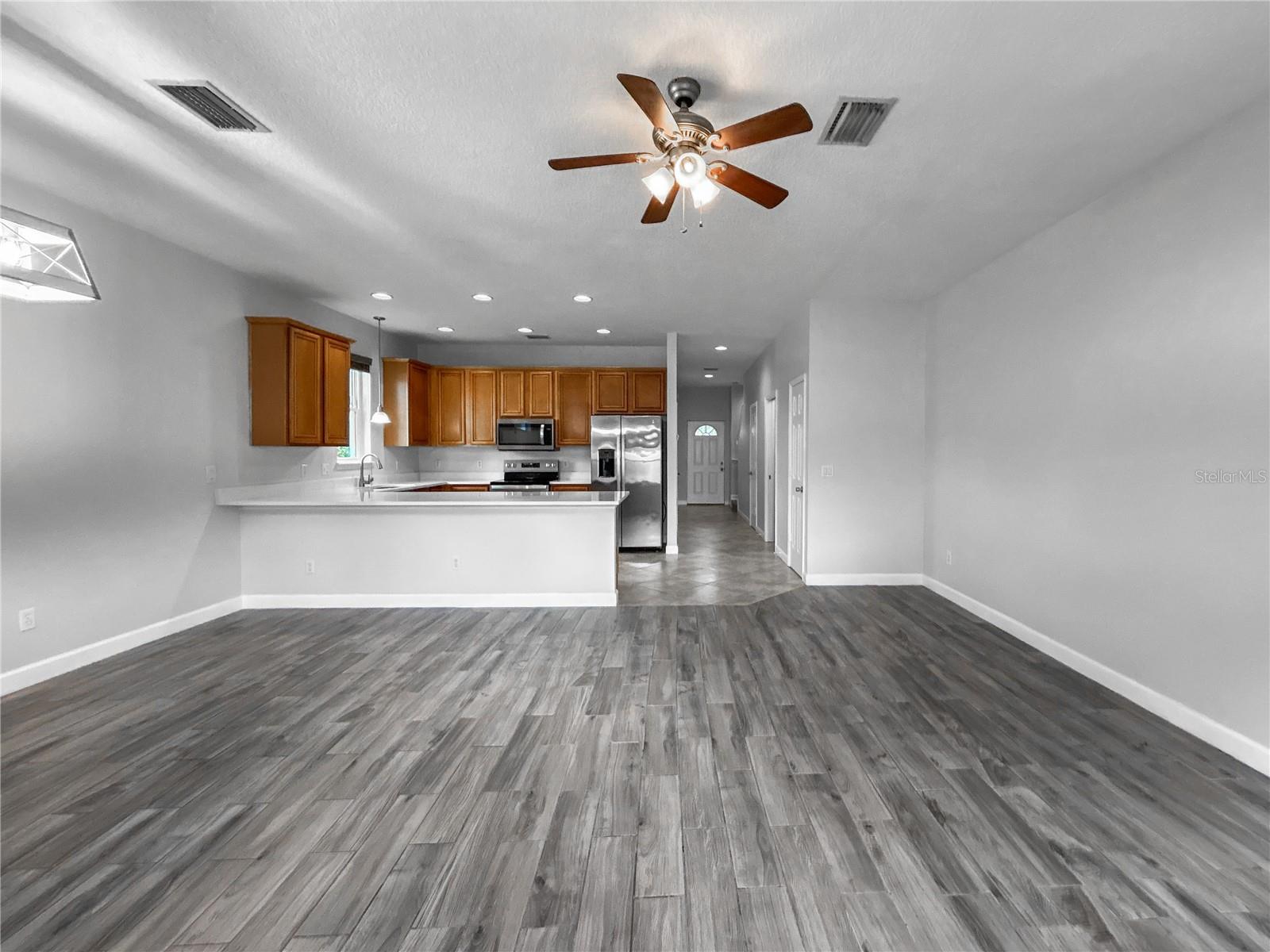 Image 9 of 24 For 1884 Peterson Place