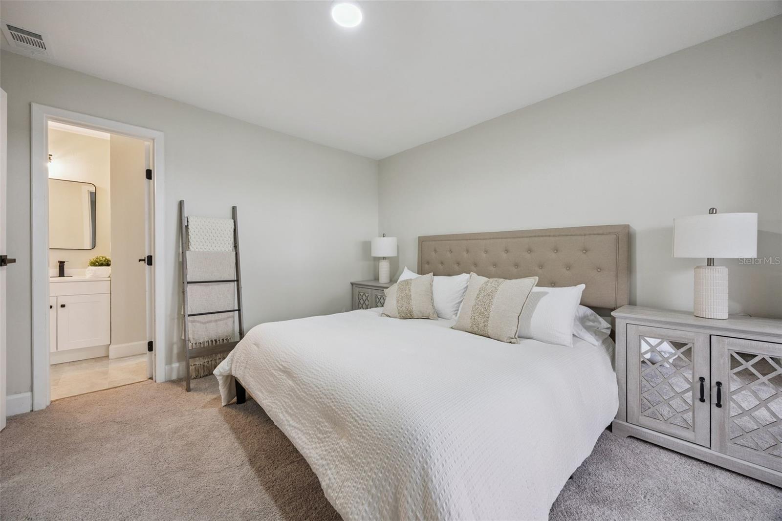 Image 13 of 20 For 594 Heatherton Village