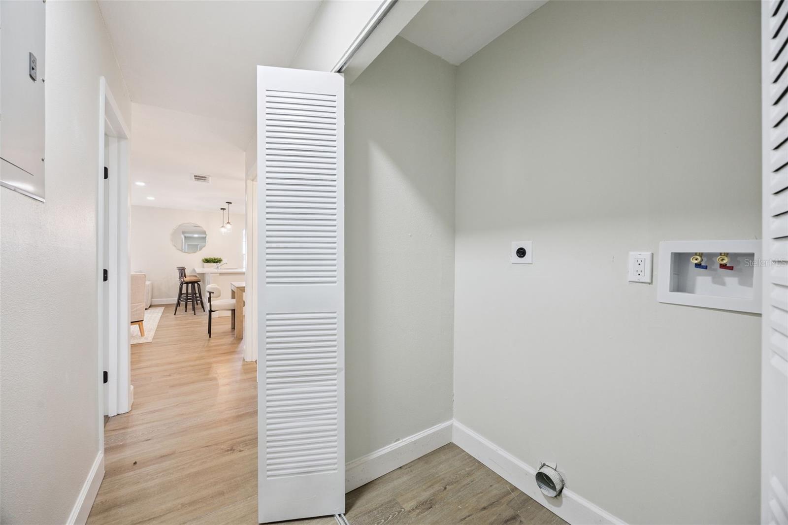 Image 18 of 20 For 594 Heatherton Village