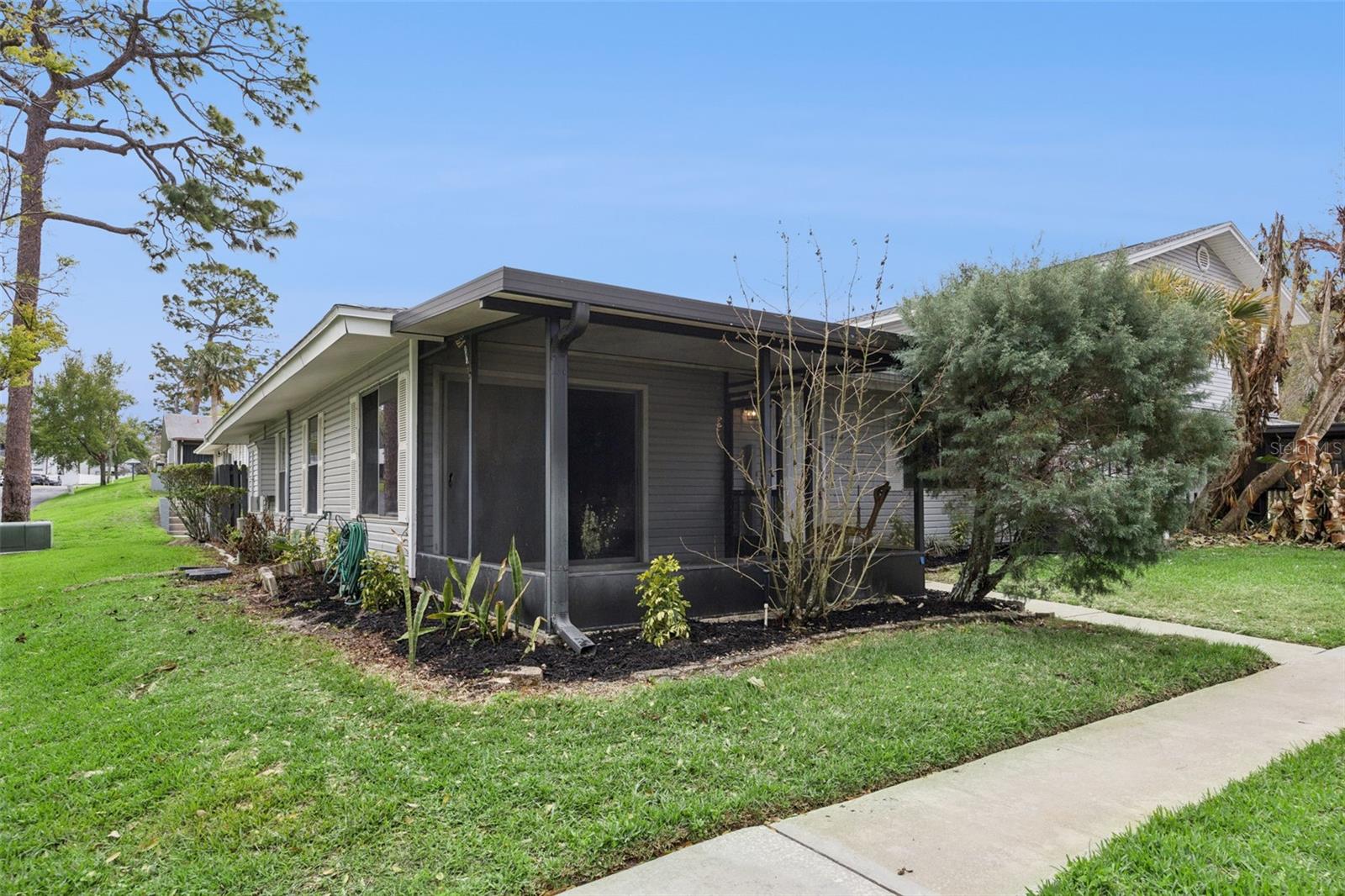 Image 2 of 20 For 594 Heatherton Village