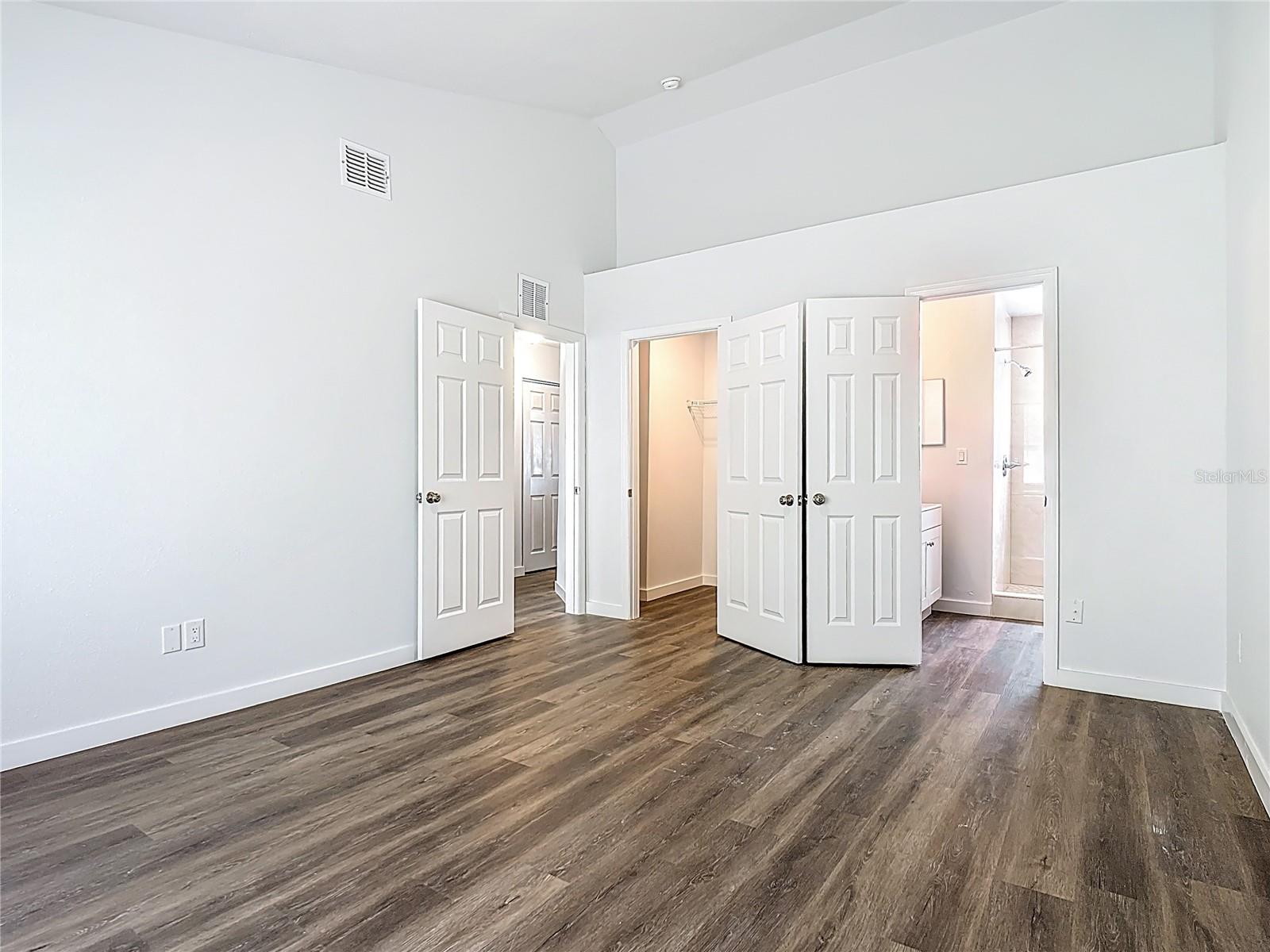 Image 21 of 34 For 2717 Poinciana Boulevard 176