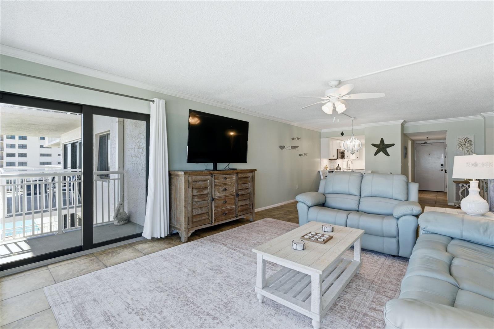 Image 14 of 49 For 5303 Atlantic Avenue 560