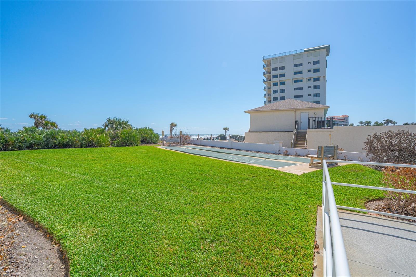 Image 33 of 49 For 5303 Atlantic Avenue 560