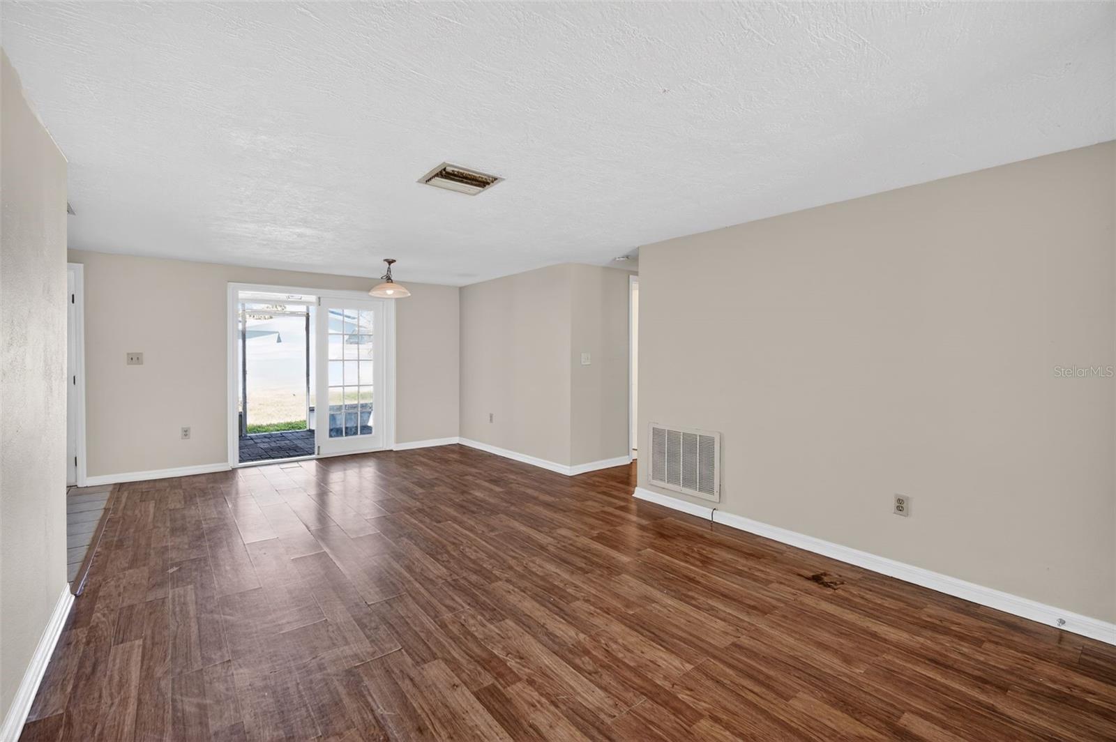 Image 9 of 30 For 3537 Seffner Drive