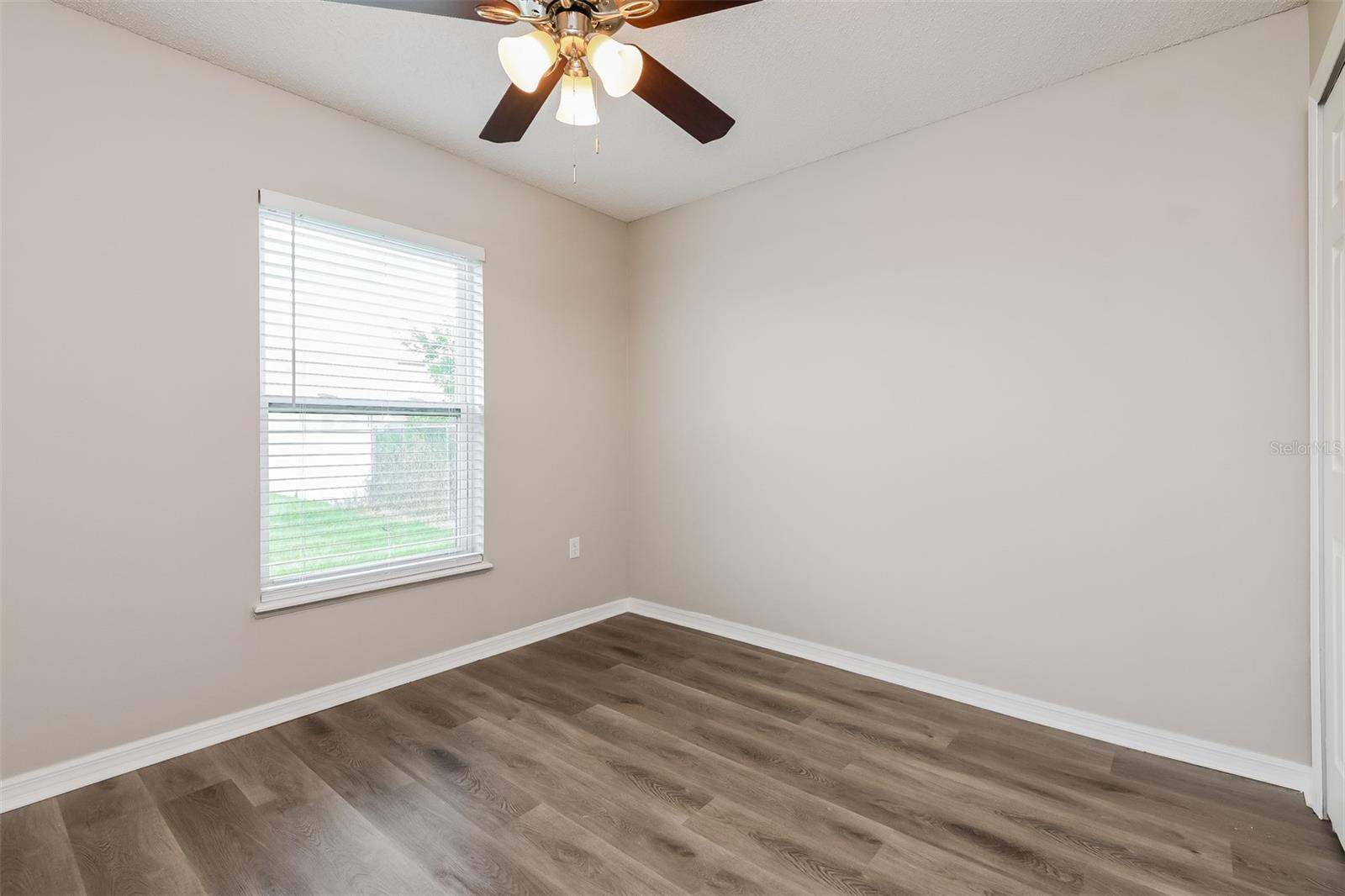 Image 12 of 16 For 1101 Munster Court