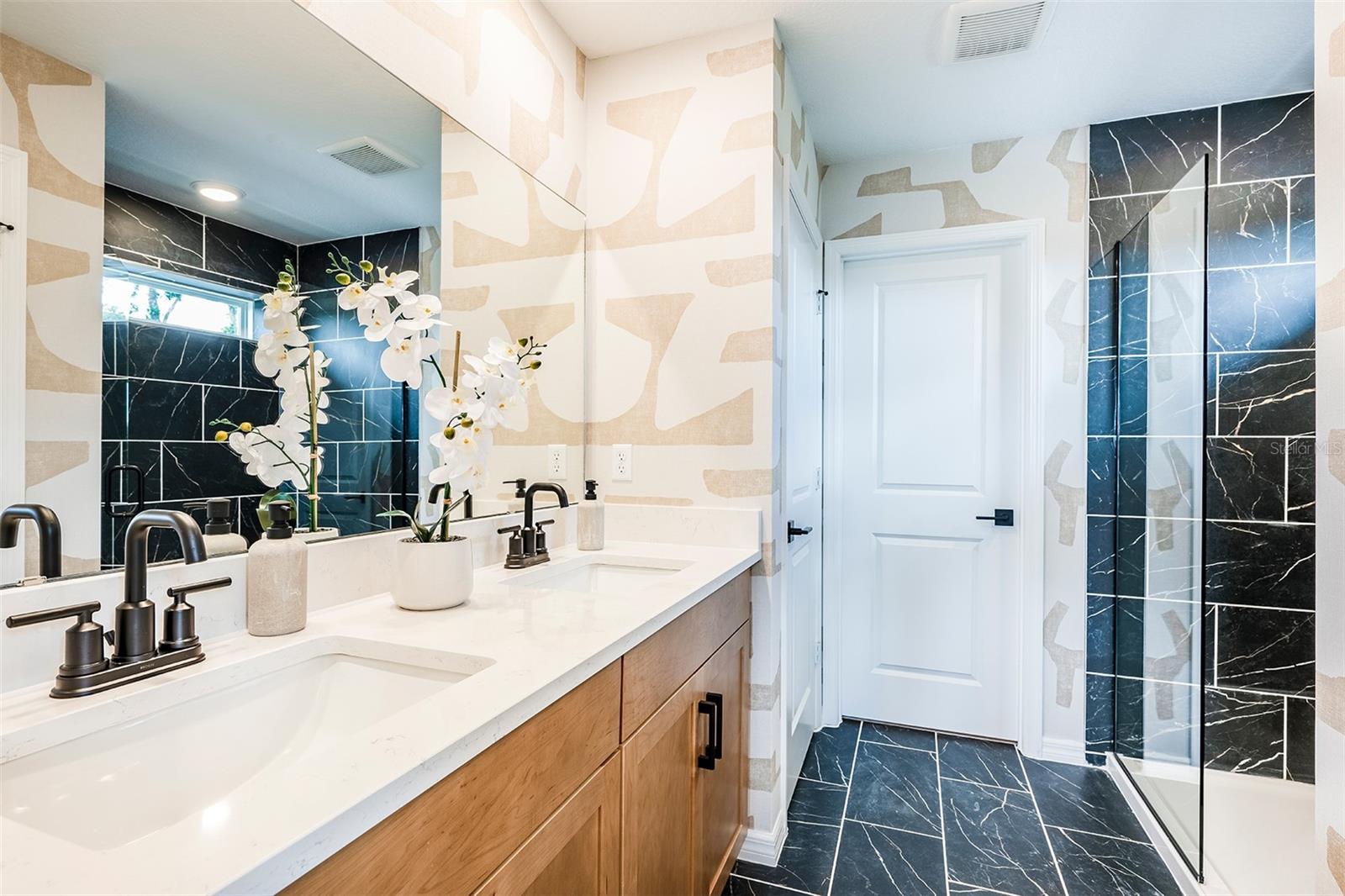 Image 10 of 12 For 688 Lola Lane