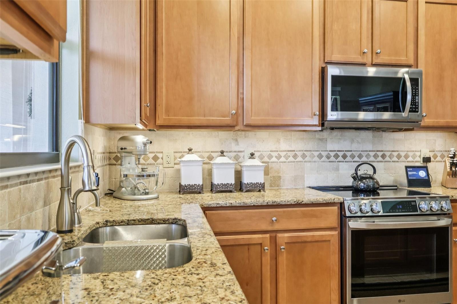 Image 14 of 59 For 235 Indian Wells Avenue