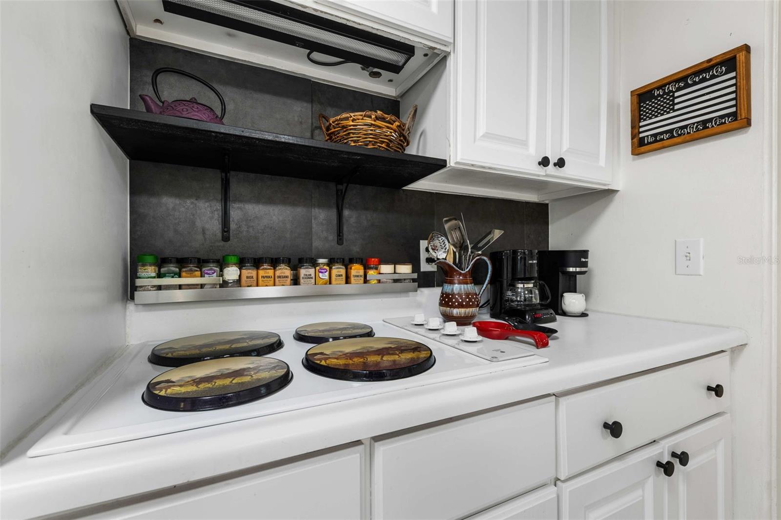 Image 10 of 33 For 936 Avenue T Se